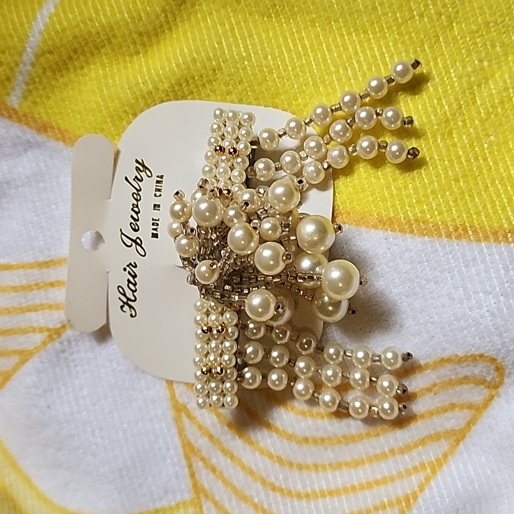 NWT Faux Pearl Hair Jewelry Clip for Girls